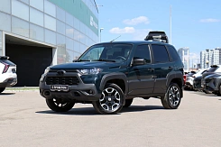 Lada Niva Travel
